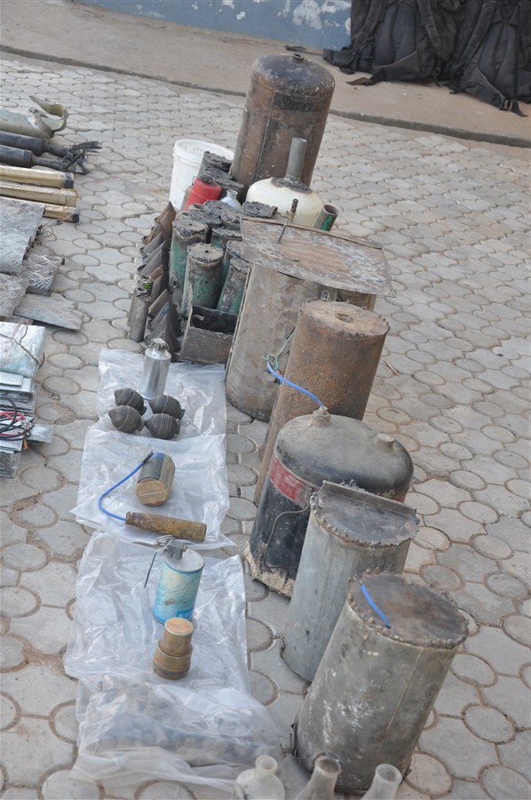 MincomCameroun's tweet photo. #StopBokoHaram #ComGovWeb some pictures of Ngoshe Operations by MINCOM &amp; defence and security forces of Cameroon 3.. https://t.co/AgoZx66rDk
