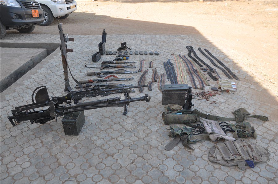 MincomCameroun's tweet photo. #StopBokoHaram #ComGovWeb some pictures of Ngoshe Operations by MINCOM &amp; defence and security forces of Cameroon 3.. https://t.co/AgoZx66rDk