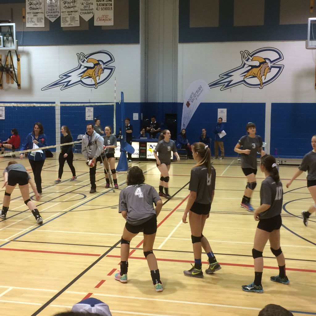 7PwolvesVball's tweet photo. @ABWinterGames16 #2016AWG #sunnysouth Warming up for semi final match against #zone3 https://t.co/MMO2EpajDv