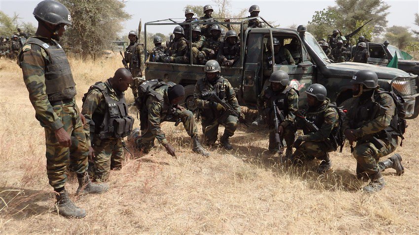 MincomCameroun's tweet photo. #StopBokoHaram #ComGovWeb some pictures of Ngoshe Operations by MINCOM &amp; defence and security forces of Cameroon 5 https://t.co/MVy6OKZNhw