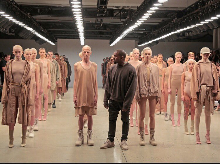 Does @kanyewest think he invented tan?! Looks he may have however bought the color @ 40 mill #KanyeStruggles https://t.co/vaFfgLbive