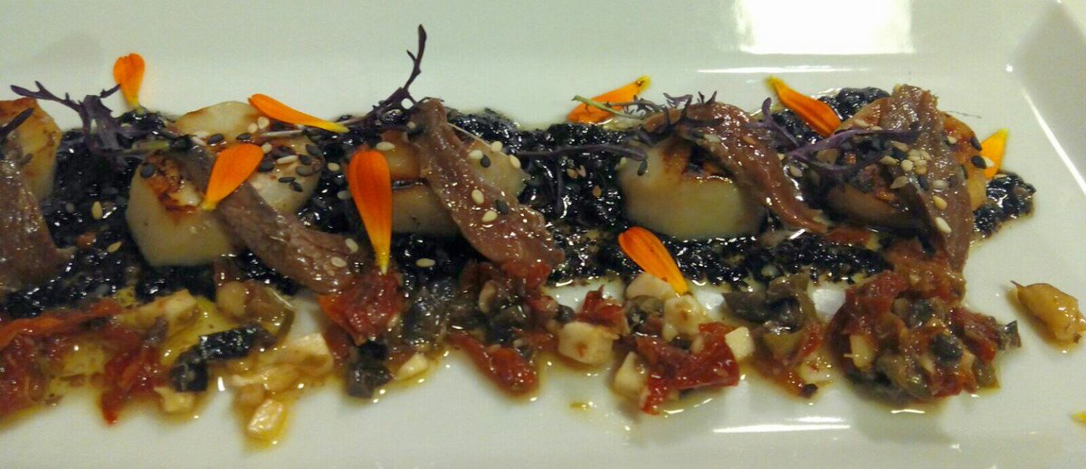 Buenas tapas en @LAlmosta