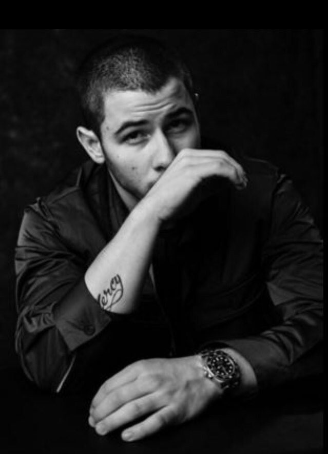 yaz_jonai's tweet photo. 1 RT = 1 VOTE 😀
1,000 RTs = 1,000 VOTES 😵

#VoteNickJonas #KCA https://t.co/saytd2DFWb