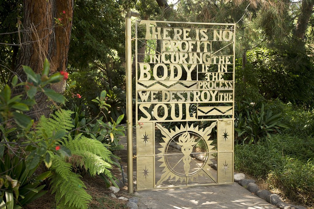 Lupus_Matters's tweet photo. There is no profit in curing the body if in the process we destroy the #soul 💖 #ChooseCompassion #UnityForLupus https://t.co/xnZRK6In0M