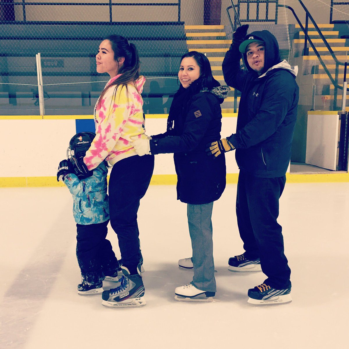 JaniceRoote's tweet photo. Family day skate💜💞 #khv_southamptoncoliseum https://t.co/wkyuV1l3RC