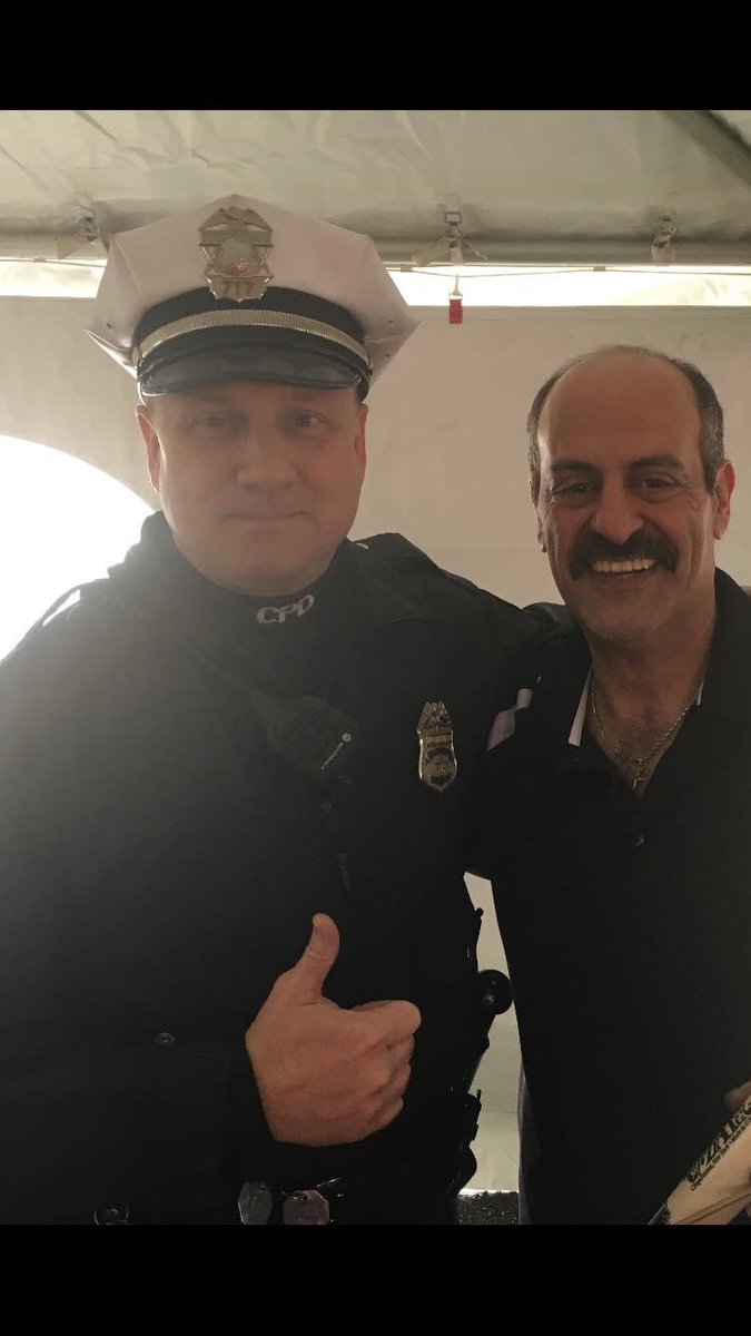 ColumbusPolice's tweet image. Not only do our officers protect &amp;amp; serve, they support. Nazareth Restaurant &amp;amp; Deli 1st day open since machete attack