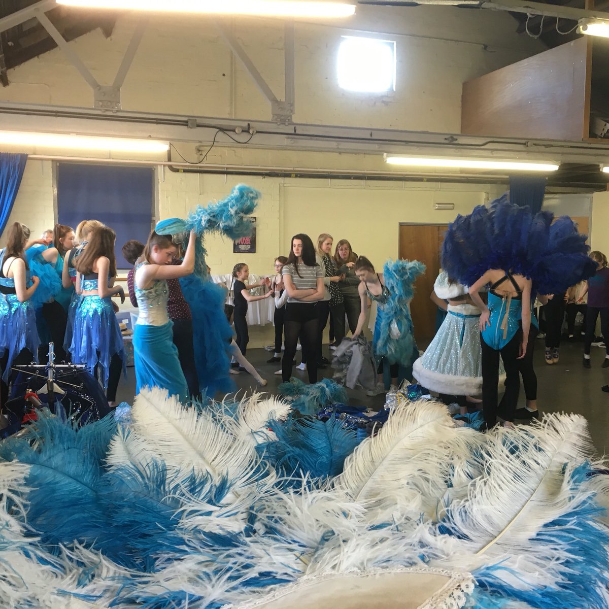 KirkhamHenry's tweet photo. #RYTSinginintherain Tickets on sale soon from @numberone_xx https://t.co/tHDuLZ5AeL