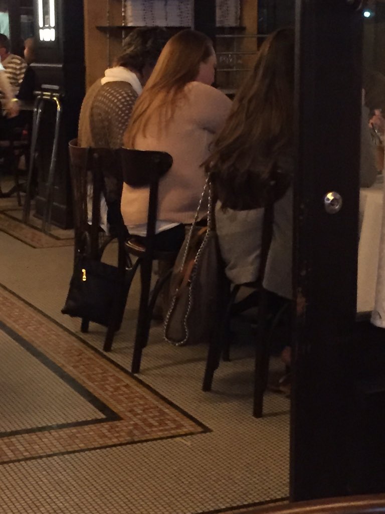 Pax_Limited's tweet photo. Another group of careless women . Was great to talk and have them agree it's  not smart to leave it unsecured #purse https://t.co/OSh9tCQnH8