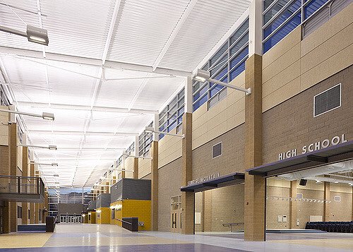 _highschoolgoal's tweet photo. Desert Oasis High School
Southern Highlands, Nevada
Student Pop: 2,000+
Colors: Crimson, Silver
Mascot: Diamondback https://t.co/njk4RizXKk