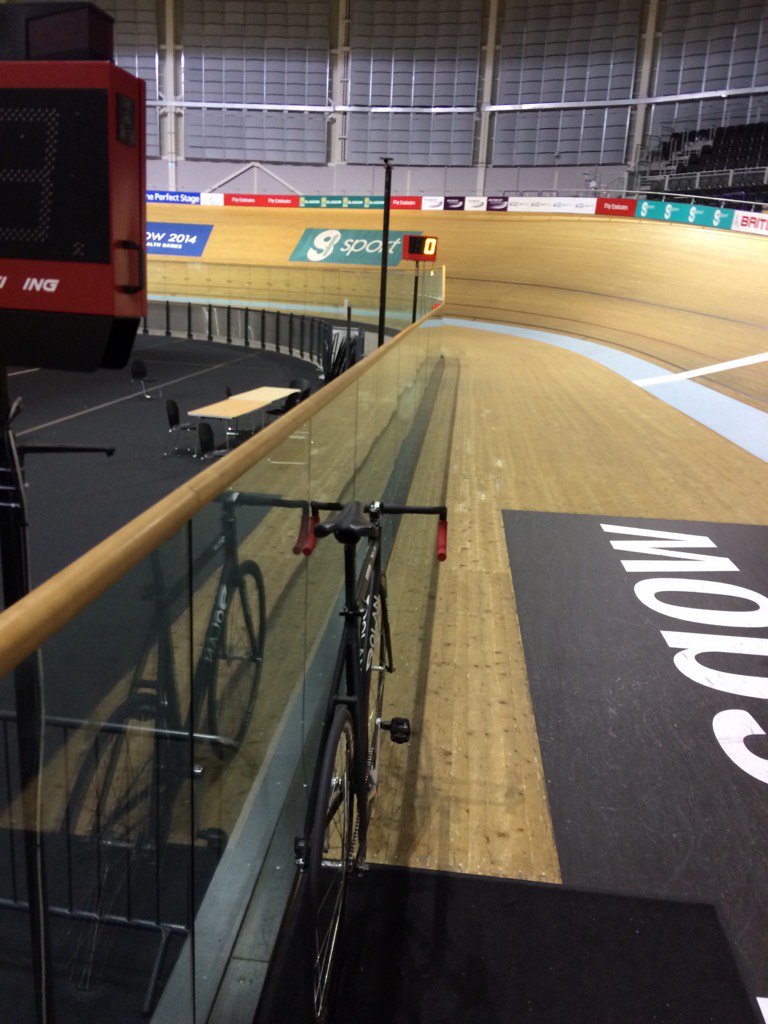 DavidMLindsay's tweet photo. It's good to be back! #TrackMonday https://t.co/NNX4tjIYcP