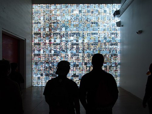 Why Use a Paintbrush When You Can Make Mind-Bending Art With Code?
bit.ly/1QhCeMX
#design #art