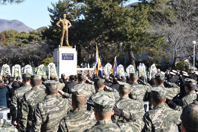 [해군진기사] 반세기 세월에도 더욱 생생
bit.ly/1okBx9n