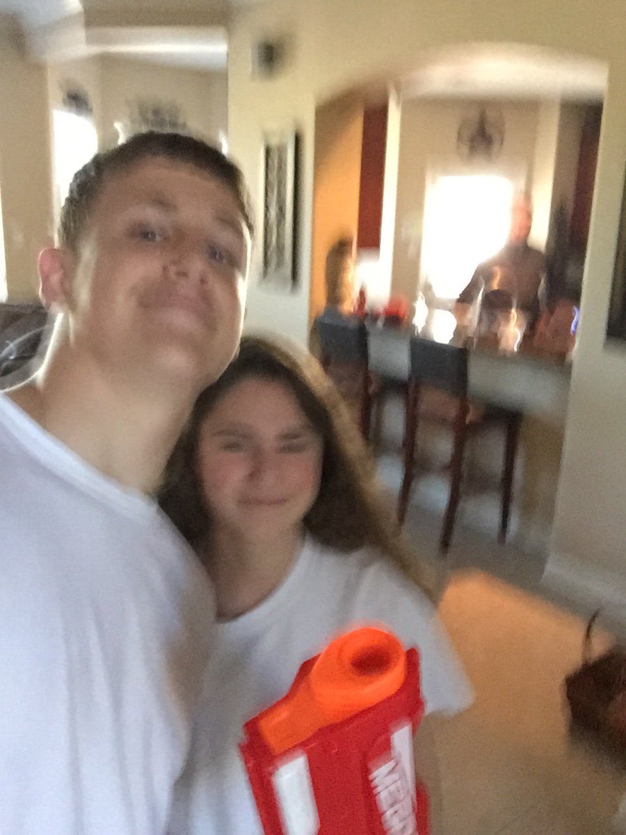 DavidEggleton37's tweet photo. The door may have hit my head... But the dart hit her leg 🔫  @realLCassassin https://t.co/2QyU4bttEH
