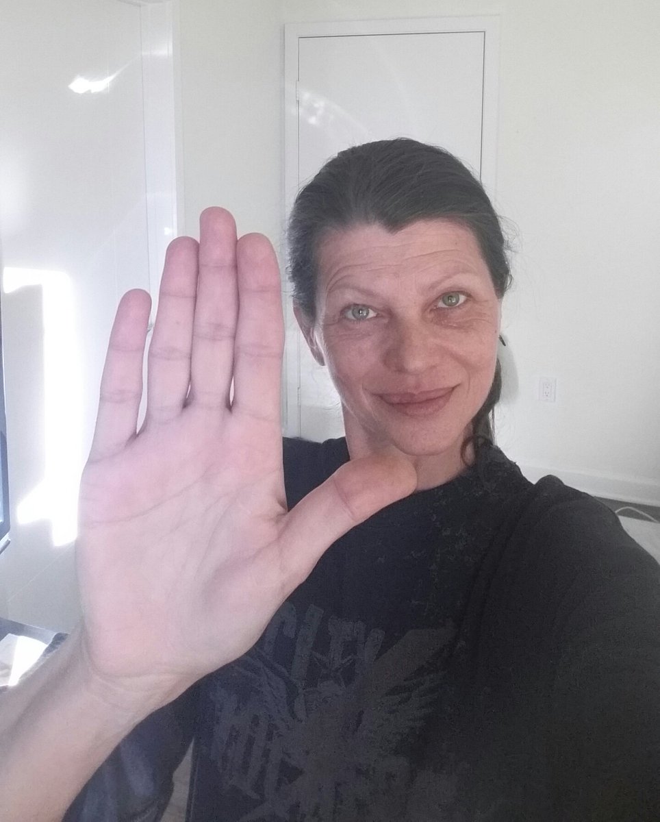 Lupus_Matters's tweet photo. PleaseJoinThe #Lupus HandSign #LHandSign #AwarenessCampaign PostYourPhoto &amp; HelpRaise #LupusAwareness #Hope4Lupus 💖 https://t.co/onSJIbXhBo
