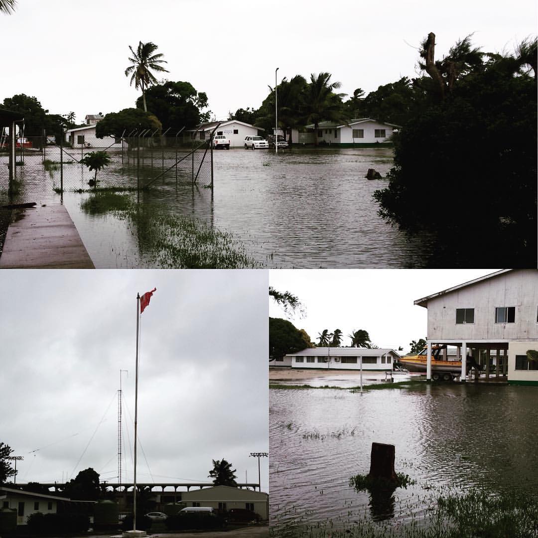 TongaPolice's tweet photo. #TongaPoliceHQ #Longolongo #waterlevelcoveringthewholeground #TC Winston still lurking around #PrayforTonga https://t.co/e7tspLS3N1