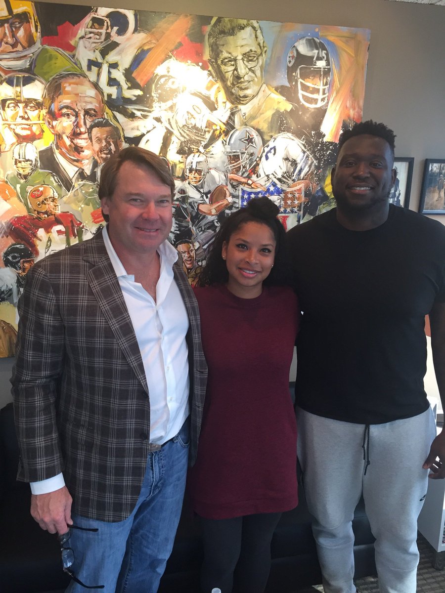 _SportsTrust's tweet photo. Very excited to welcome @ChicagoBears DE &amp; former @ClemsonTigers @Jarvis99jenkins to the family! #LegendsLiveHere https://t.co/t9mmnupRLs