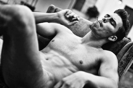 User anda liado pero podéis marcar MG y comienza rol cuando le sea posible.Sólo por esta vez,nada de acostumbrarse.