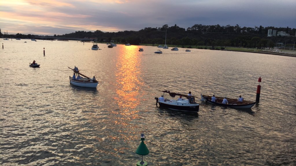 Pari_Chandra1's tweet photo. #ElizabethQuay #sunset @WestAustralia @perthlife_ https://t.co/fD1aSNgGgP