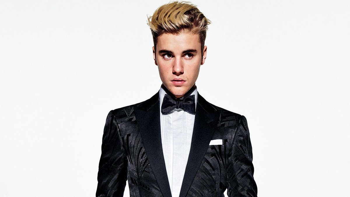 etnow's tweet image. .@JustinBieber #GRAMMYs prep: time for a face mask! et.tv/1SPU0Yg #ETGRAMMYs