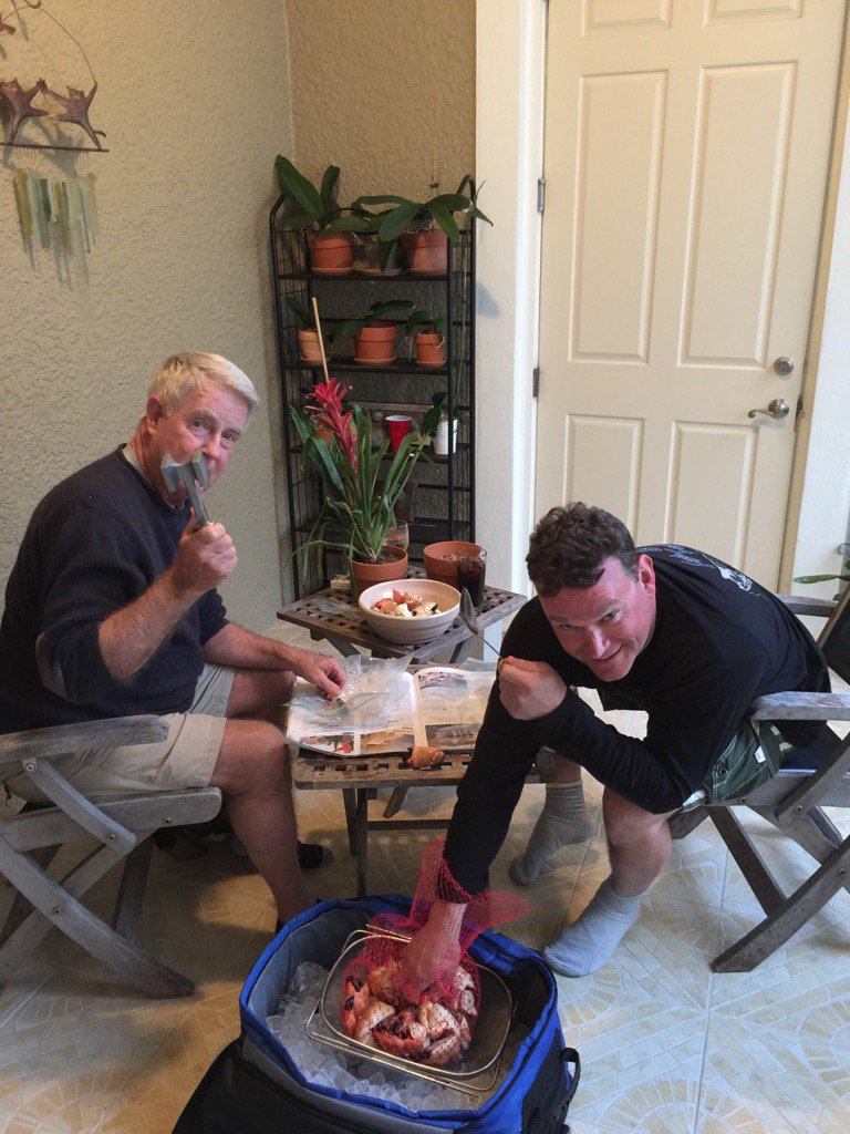 KRFAFISH's tweet photo. Stonecrab birthday dinner. Cracked by the best. https://t.co/77UCJbYSFF