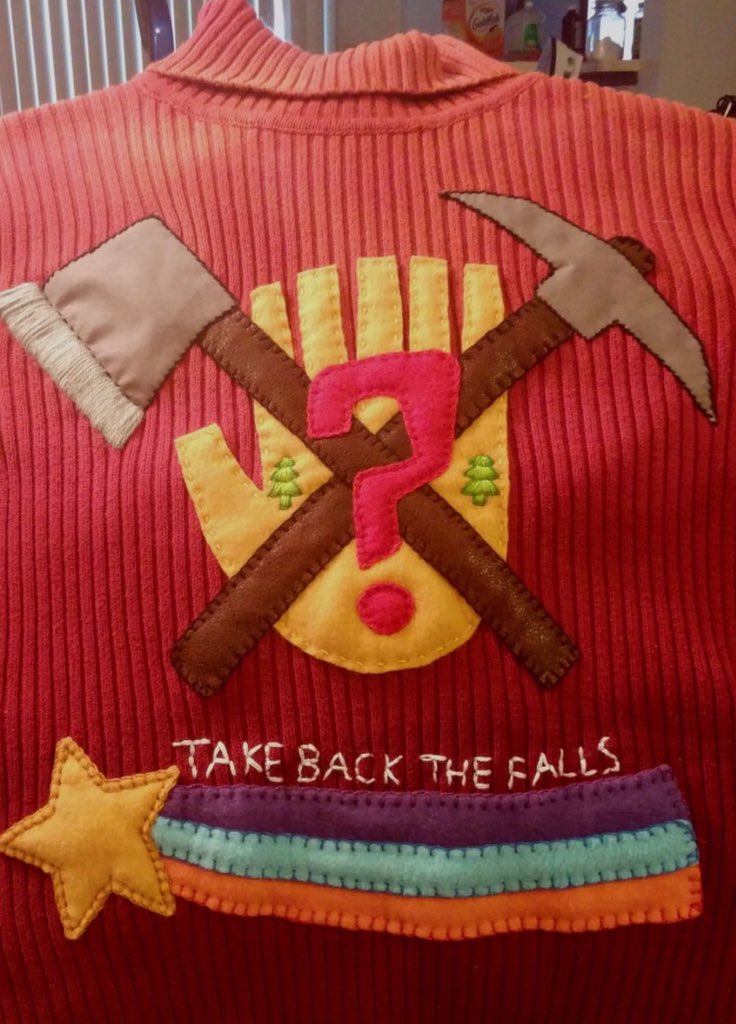 _AlexHirsch's tweet image. Amazing sweater for tonight's episode by scribefindegil.tumblr.com! #GoodbyeGravityFalls #mabelwouldbeproud