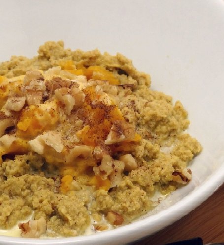 Fit60's tweet image. Way to start the day: Delicious Deluxe Apple Pie Porridge ow.ly/Ymsek