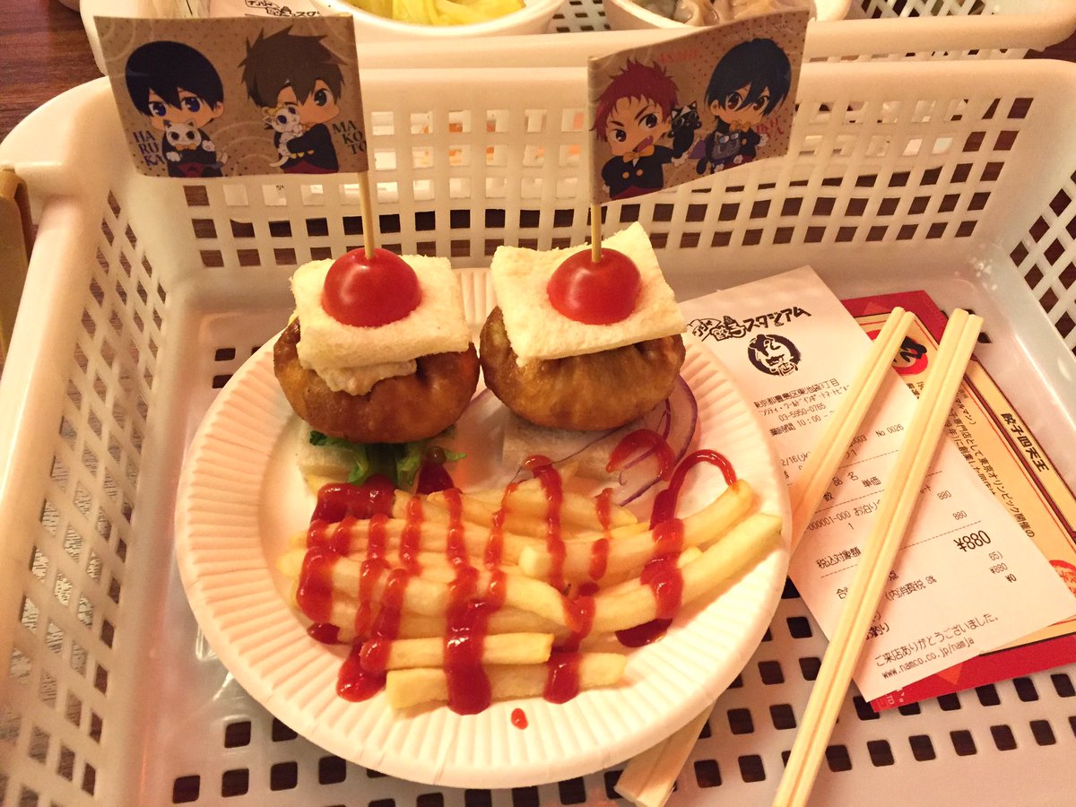 sugariMH's tweet photo. 空きっ腹に甘いもの詰め込んでお腹が変な感じ(^_^;) https://t.co/2m9DKcoXDJ