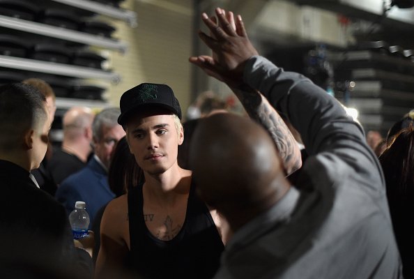 biebersmaniabr's tweet photo. Justin Bieber no #GRAMMYs - 16/02. https://t.co/3k3L3RvJrt