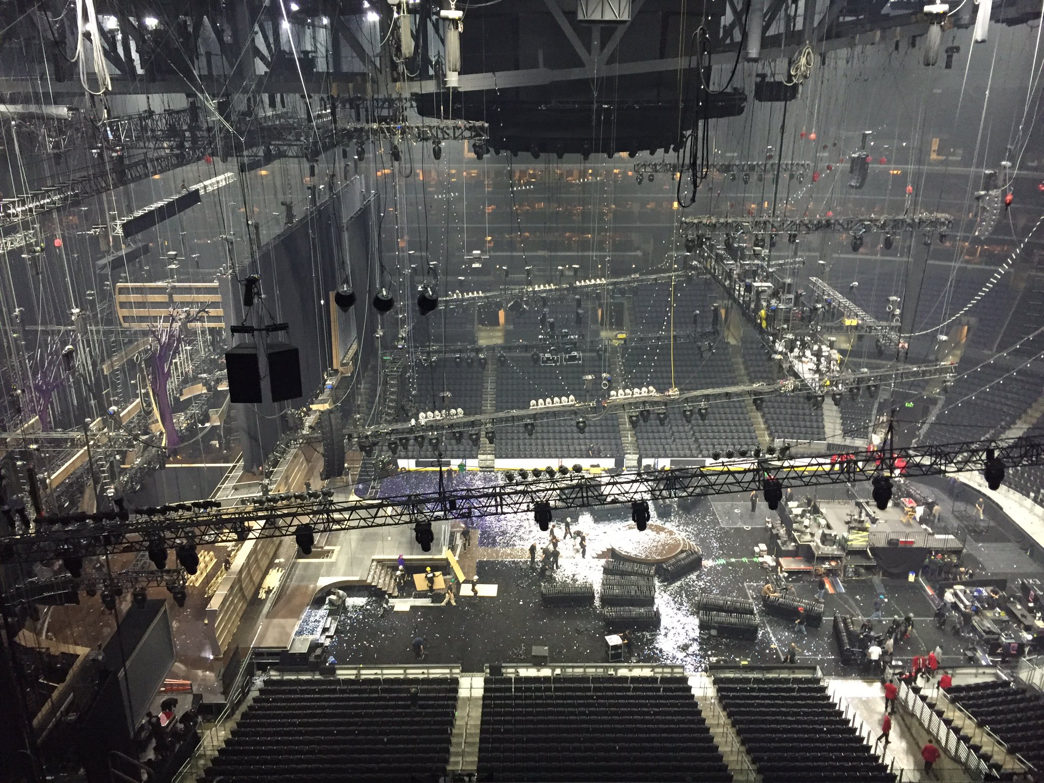 STAPLES Center on Twitter: Good night from the 58th Annual TheGRAMMYs STAPLES Center on Twitter: Good night from the 58th Annual TheGRAMMYs