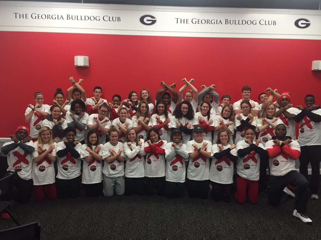 Shine a light on modern day slavery by posting your red X on Feb 25!! UGA SAAC supports end it <a href="/enditmovement/">END IT Movement</a> ❌❌❌❌❌❌
