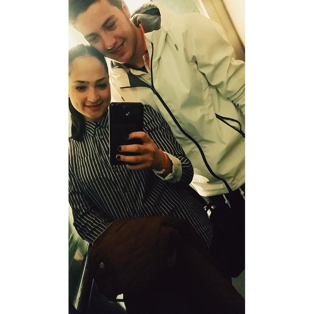 antonio_seqiyo7's tweet photo. Odio cada dia cada hora cada minuto y cada segundo que me separa de ti..Mil gracias por todo Tequiero mucho💏💑💞🙈 https://t.co/Ky9r8GCkoi
