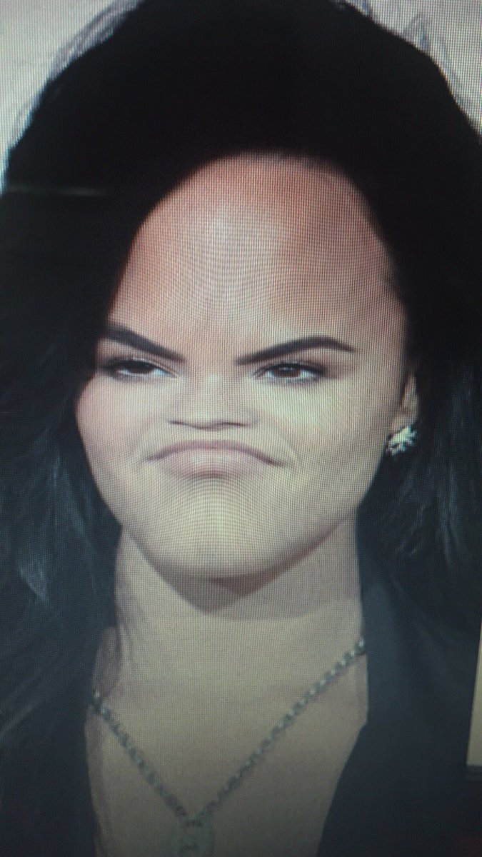 FamousInSnap tweet picture