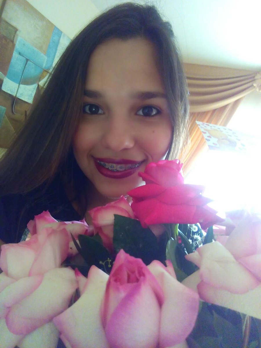 andradegenesis's tweet photo. Surpriseeee💐! Gracias baby no dejas de sorprenderme😍 te amo @edvalera https://t.co/xhb7AbUKVL
