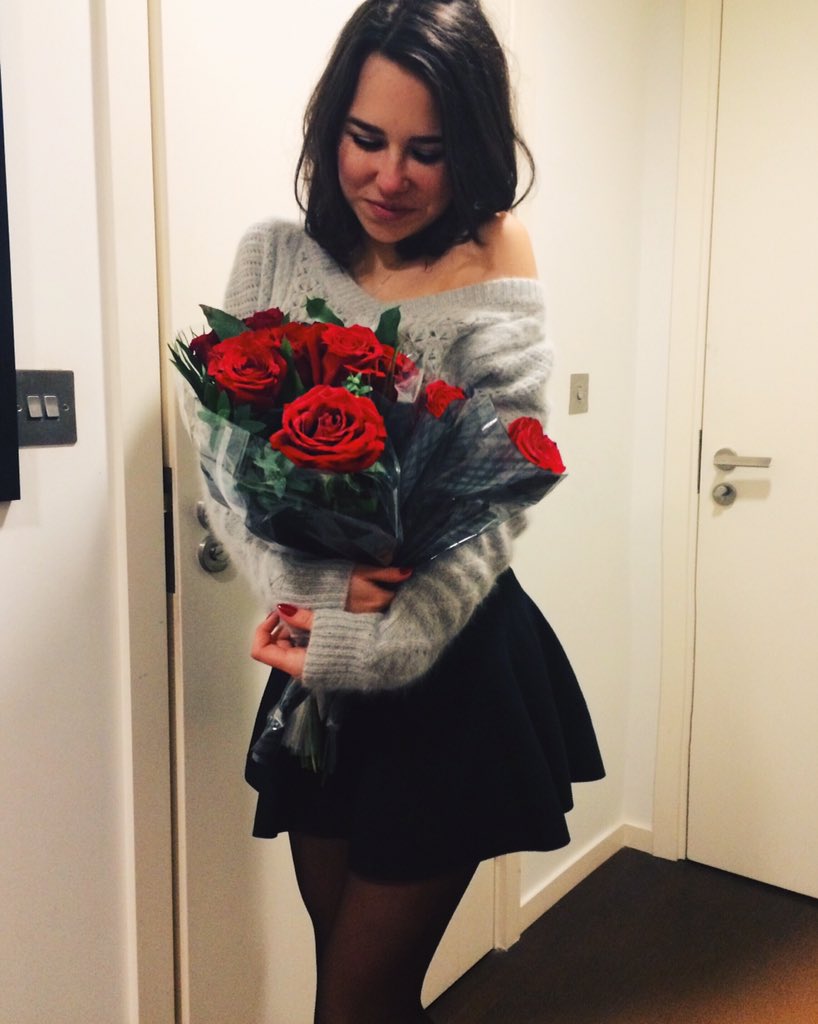 SFisun's tweet photo. Feeling loved 😻🌹 https://t.co/3TzZ0tDV28