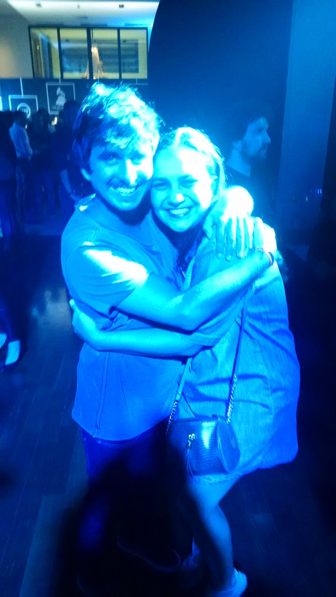 ingridfsabreu's tweet photo. @bomdialeo queridissimo <3 #TwitterViewingParty #GrammyNaTNT https://t.co/5nupN1G44F