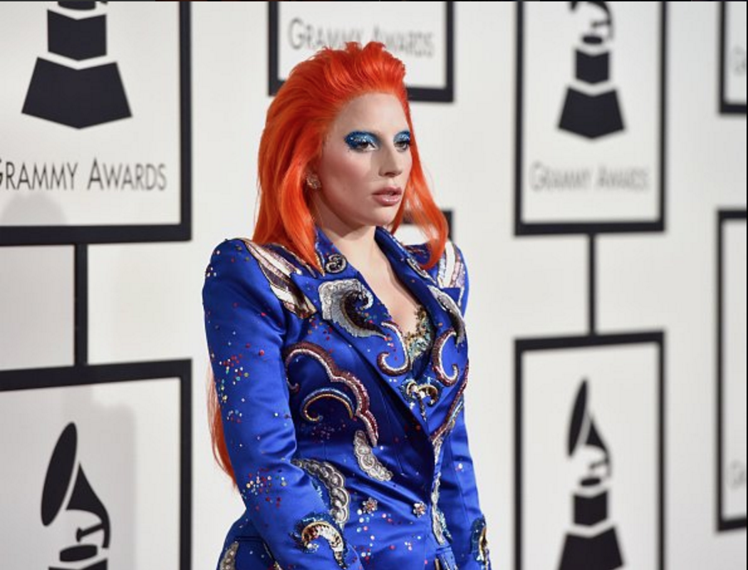 GuveraPH's tweet photo. @ladygaga will pay tribute to #davidbowie on the #Grammys. She was on the #redcarpet with a Bowie-inspired outfit. https://t.co/UGvmtn4wsy