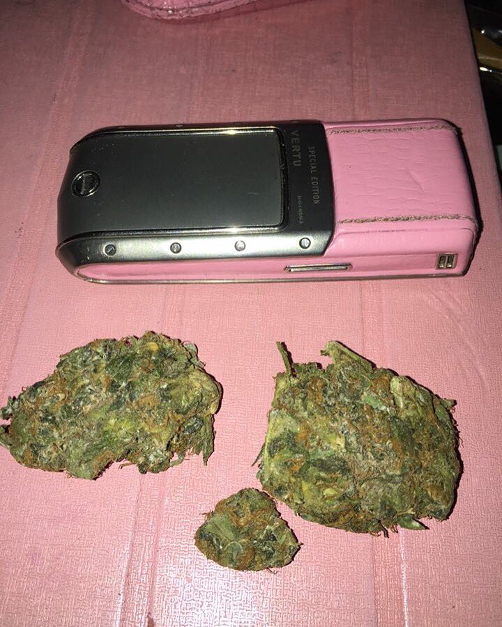 khaca90's tweet photo. og kush https://t.co/rXtT7r1dCk