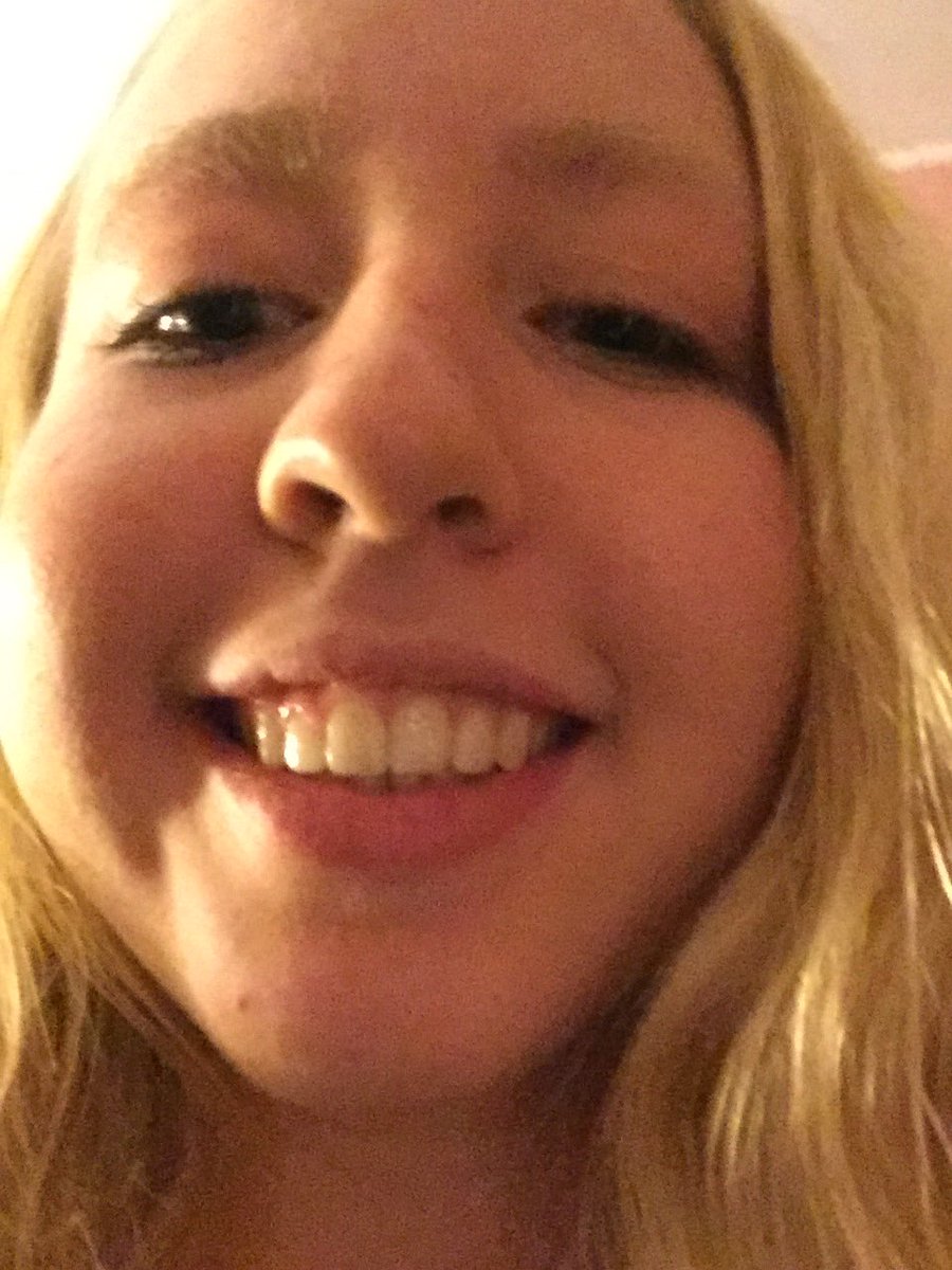 sara_kurack's tweet image. happy bday to this chick!! love u mucho shay💘💘 #modelready