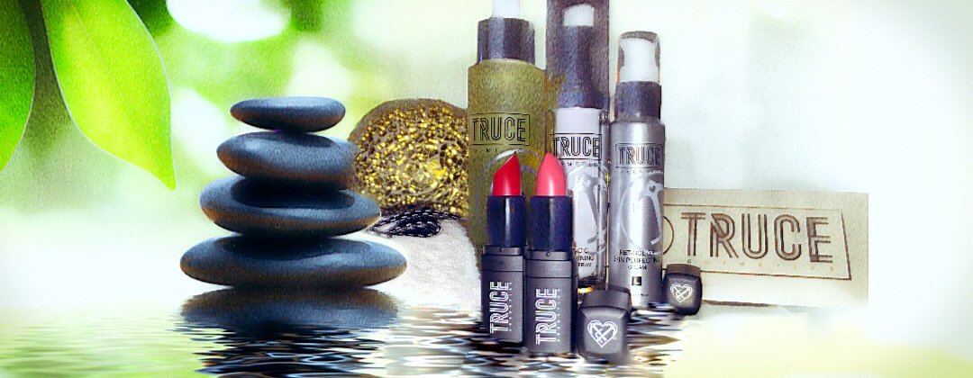 MUADIARY's tweet photo. Luxurious skin care from @TruceCosmetics. ❤️ the #lipstick shades! Thanks! #trucecosmetics #muadiary #crueltyfree https://t.co/CEfxFQJXHv