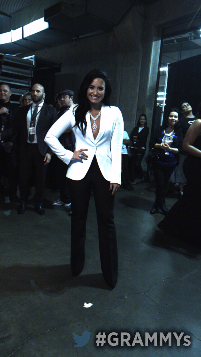 CBS's tweet photo. Backstage at #GRAMMYs with @ddlovato https://t.co/xpWGAkiwdV https://t.co/VD16ix9VHu