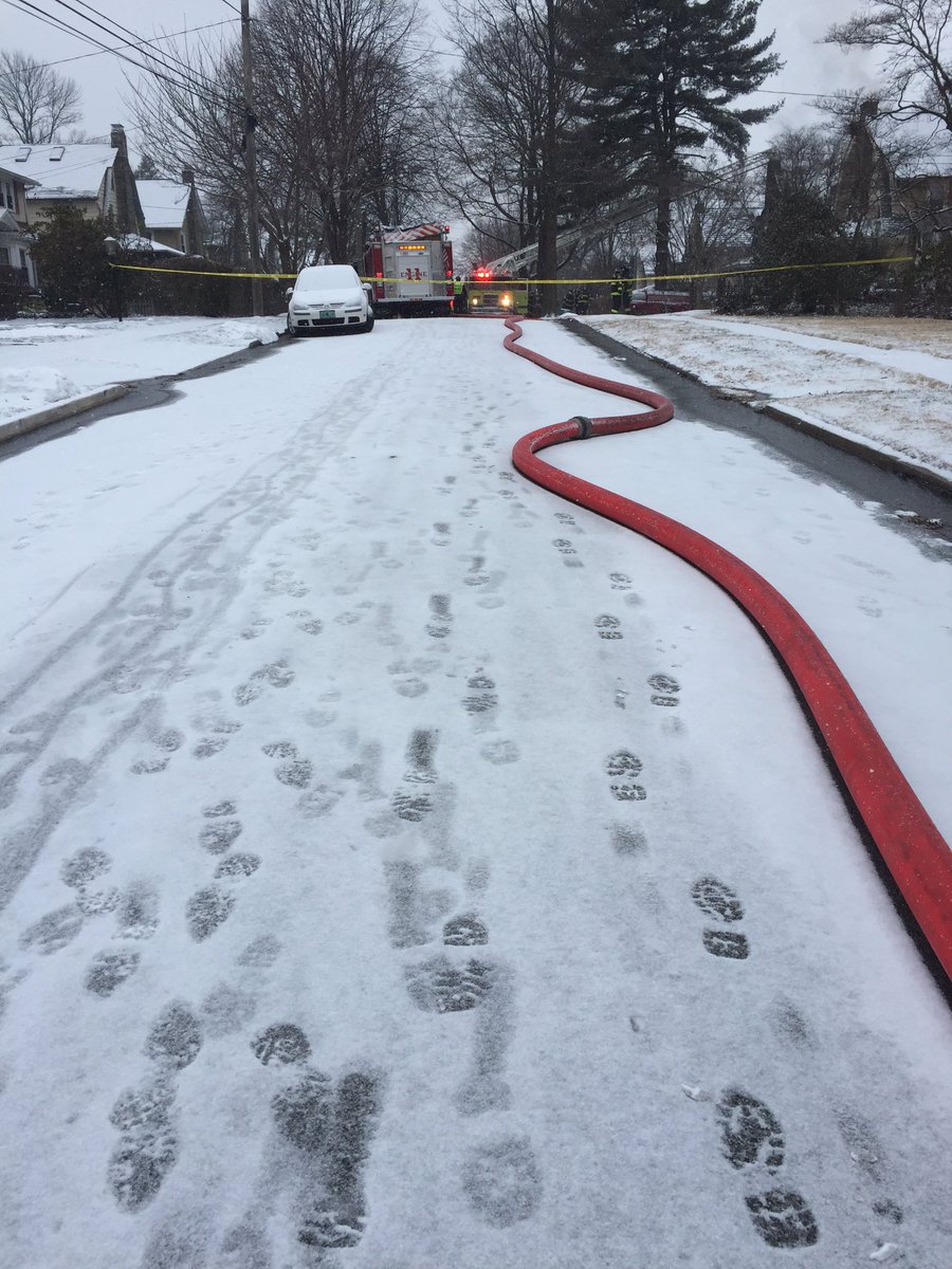 ManoaFire56's tweet photo. Tough conditions for our township fire companies today. Great work by all 5 departments, HTPD and EMS! https://t.co/dzpkZh0283