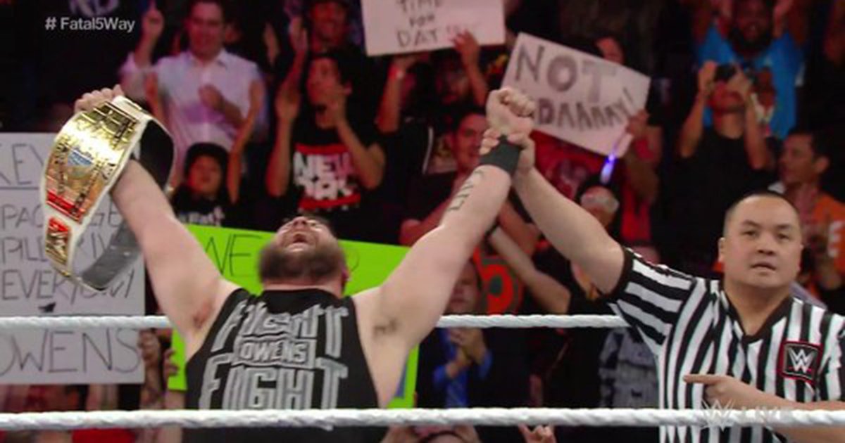 theScore's tweet photo. Kevin Owens captures WWE Intercontinental title on 'RAW.' https://t.co/wGoUcP4ajV https://t.co/PlsEkREmuY