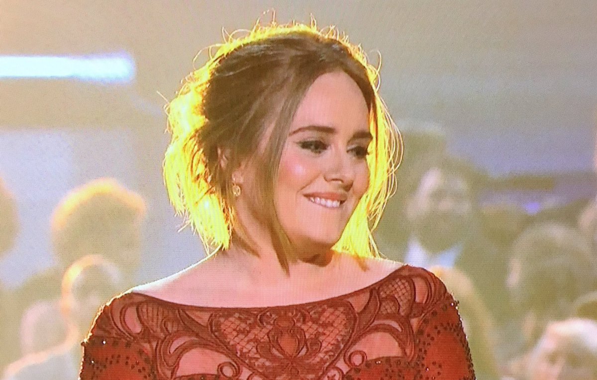 CCMmagazine's tweet photo. Our *expert* opinion on @Adele audio probs at #GRAMMYs - a foreign object on a string inside the piano! https://t.co/oNNfoxaRyP