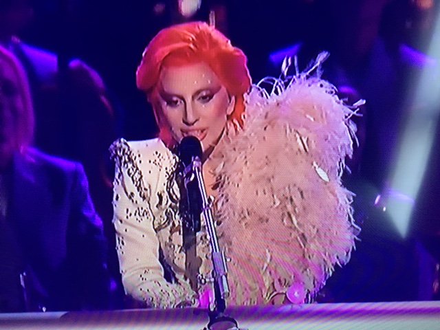 GuveraPH's tweet photo. @LadyGaga salutes #DavidBowie with a medley of his hits at #GRAMMYS2016. #Grammys https://t.co/GXSEngHB85