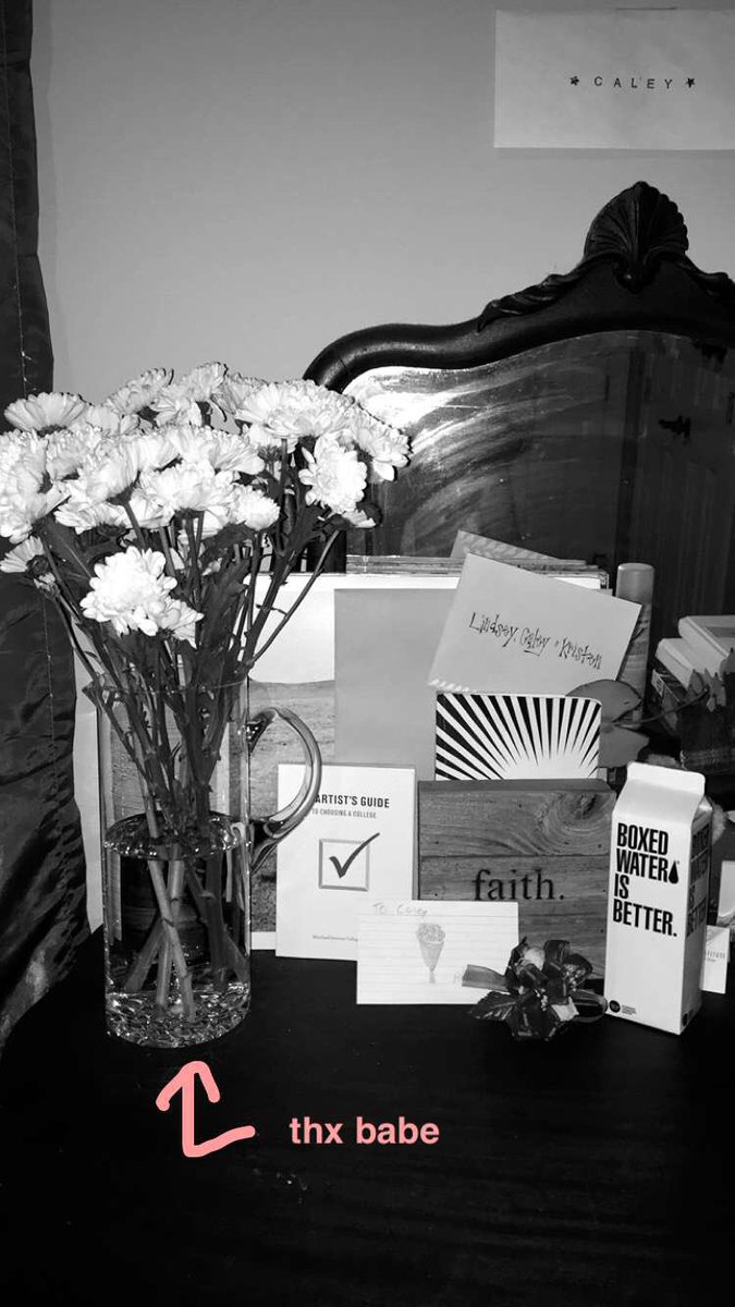 caleyenglish's tweet photo. happy (the day after) v day https://t.co/QfdNYYNGYg