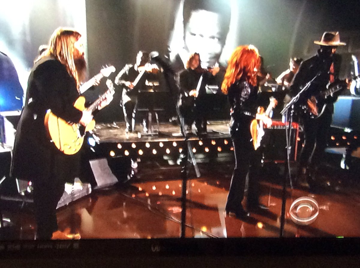 TwangNation's tweet image. The mark is set #GRAMMYs