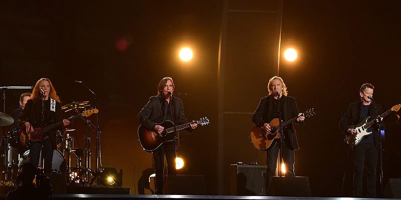 people's tweet photo. #TheEagles pay emotional tribute to late guitarist Glenn Frey at the #GRAMMYs https://t.co/FxqtoR82uS https://t.co/vPB7rGHTns