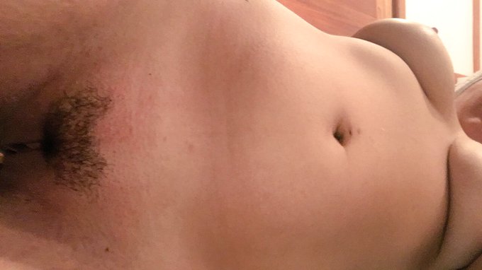 Theia Lee’s pics and videos