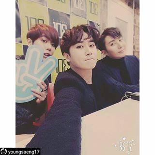 Junus_EgyptFans's tweet image. heo young saeng IG updated
Broadcasting of V app now this pic hyung jun dislikes keke
instagram.com/p/BBzw0Iho_5e/…