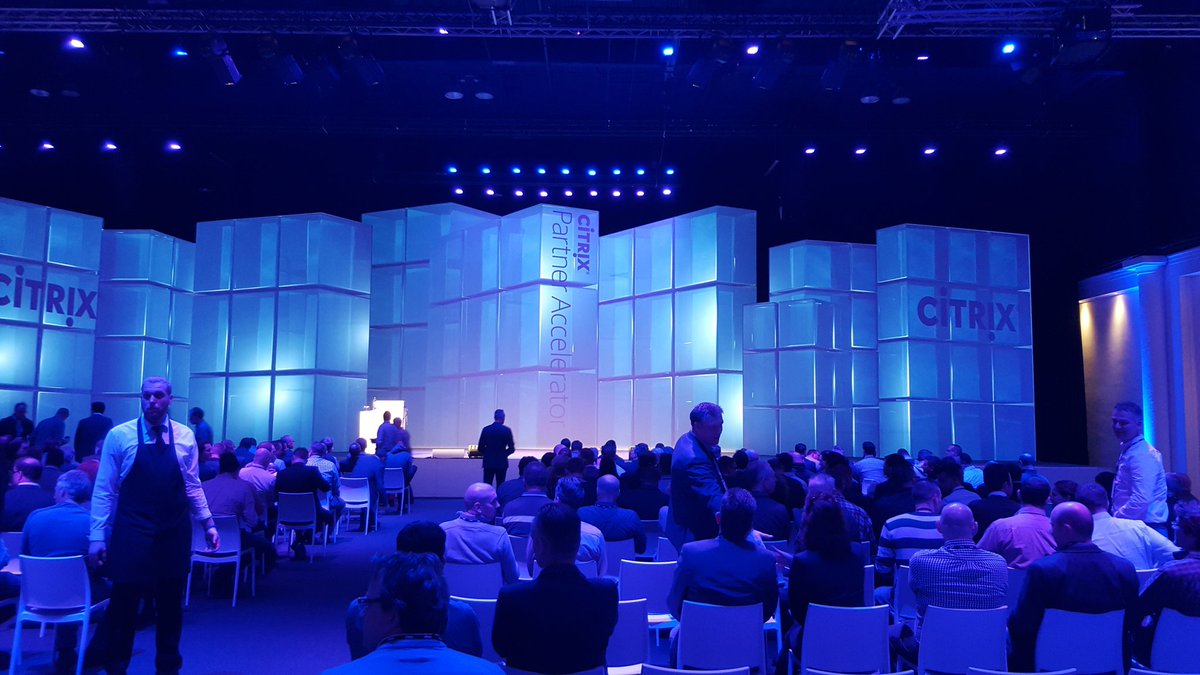 WNLutgerink's tweet photo. #CPA2016 is about to start. @CitrixBenelux thanks for having us. #QWISE = @Onepoint_NL https://t.co/c3fToHDJrl